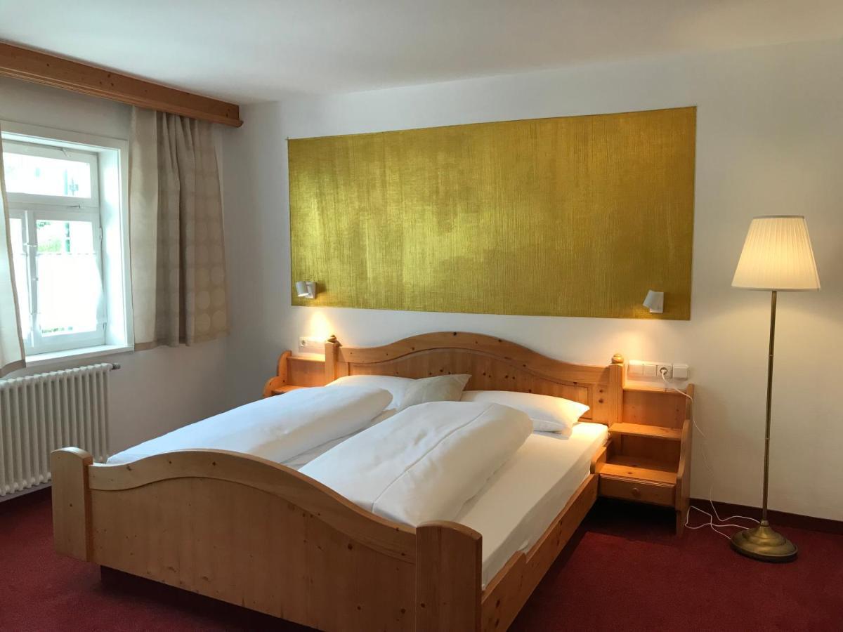 Hotel Hohe Schule Bad Ueberkingen Room photo