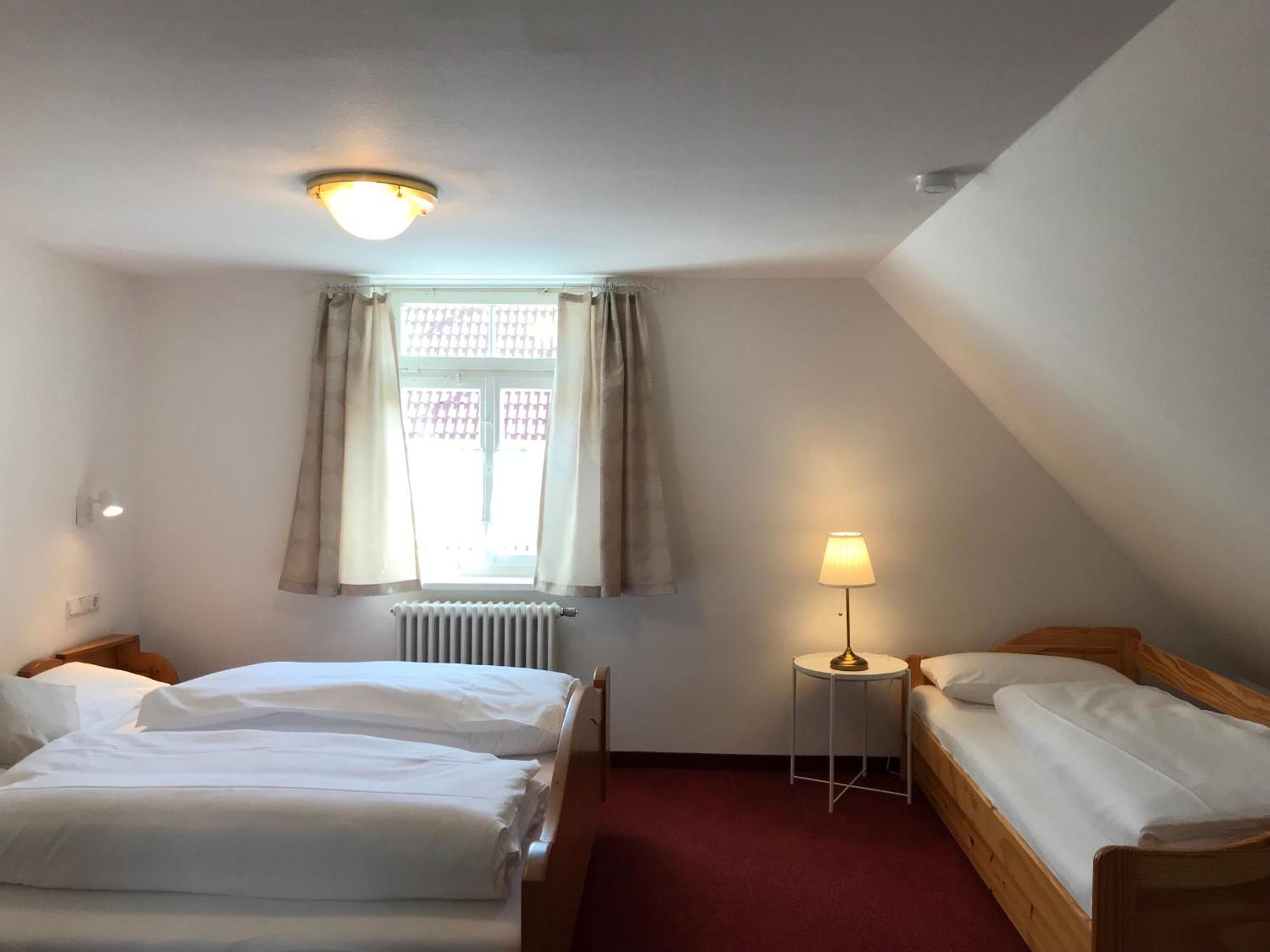 Hotel Hohe Schule Bad Ueberkingen Room photo