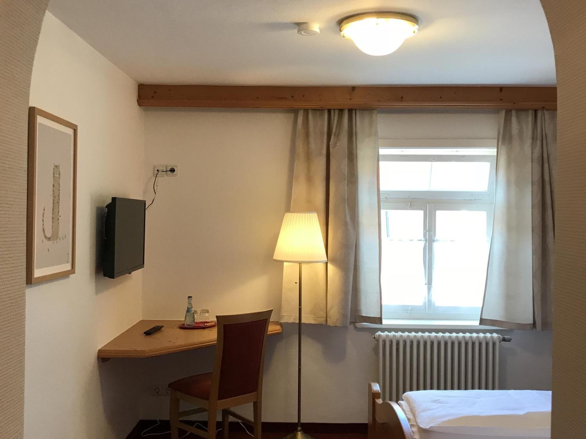 Hotel Hohe Schule Bad Ueberkingen Room photo